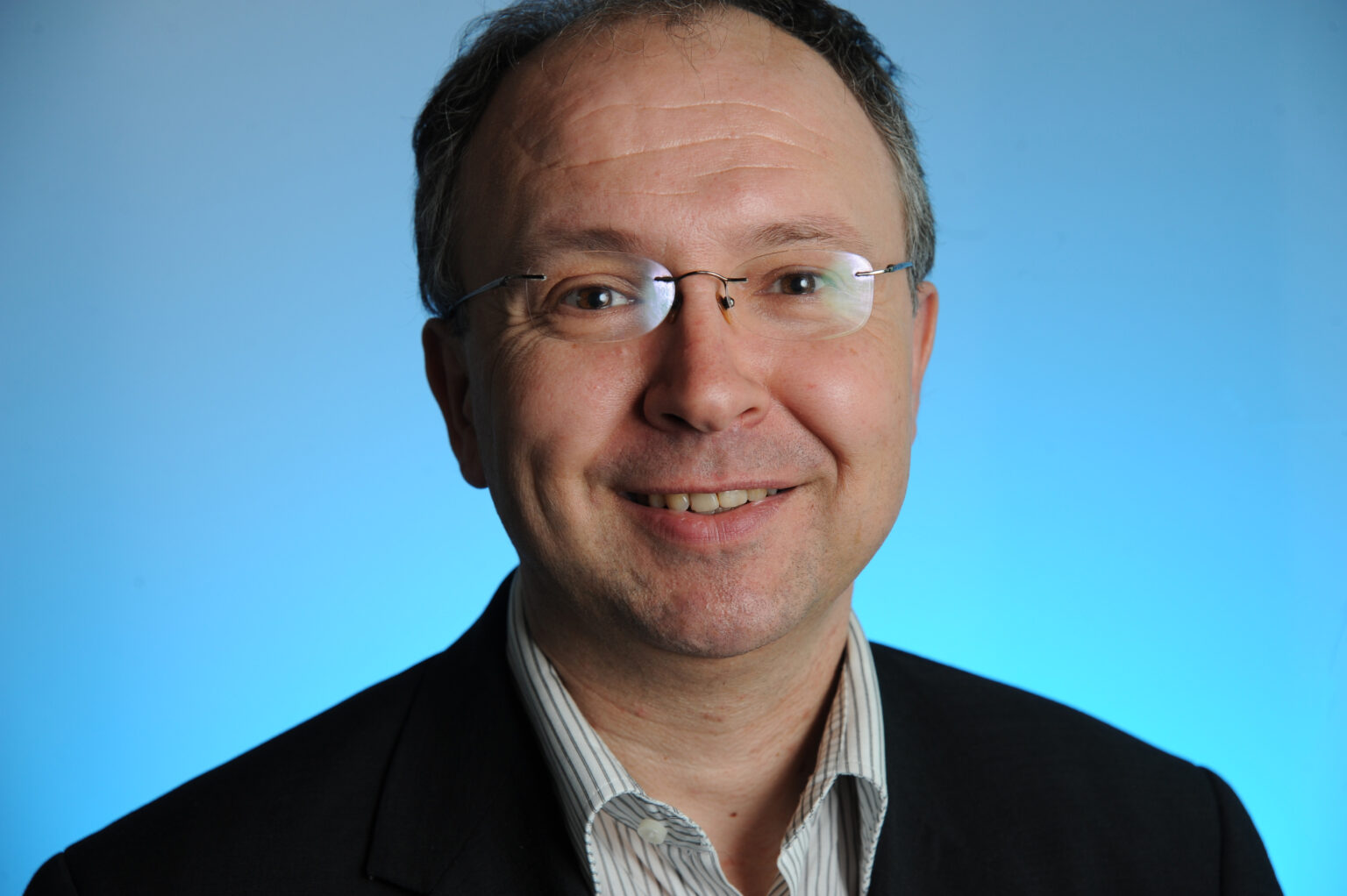 Professor Jos Brouwers bij de Circulair Mineraal installatie